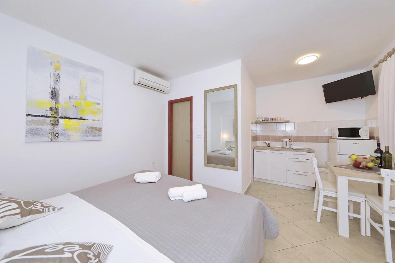 Apartmani Strpic Biograd Na Moru Εξωτερικό φωτογραφία